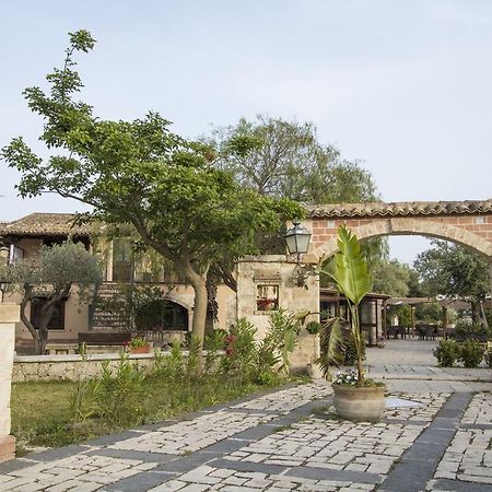 B&B Casale Siciliano Di Miryam Tiralongo Avola Eksteriør billede