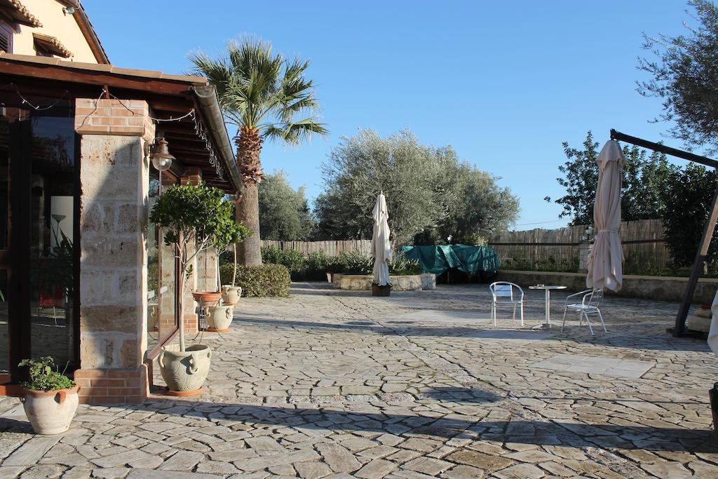 B&B Casale Siciliano Di Miryam Tiralongo Avola Eksteriør billede