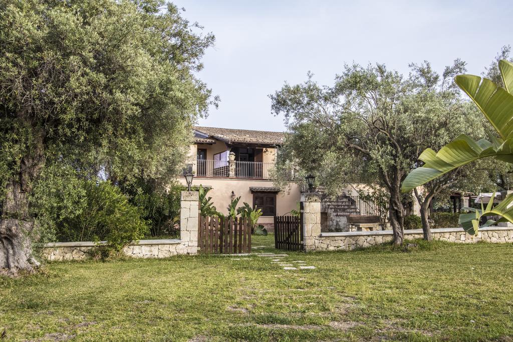 B&B Casale Siciliano Di Miryam Tiralongo Avola Eksteriør billede