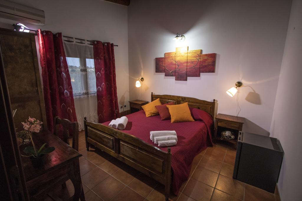 B&B Casale Siciliano Di Miryam Tiralongo Avola Eksteriør billede